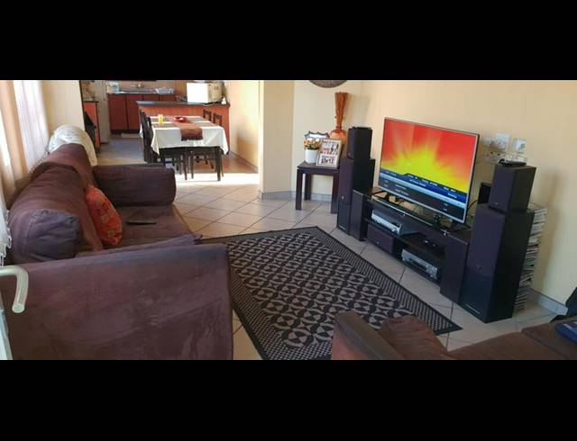 2 BEDROOM PROPERTY TO RENT IN PARKGATE